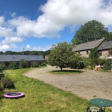 Gernos Farmhouse Llandysul Exterior photo